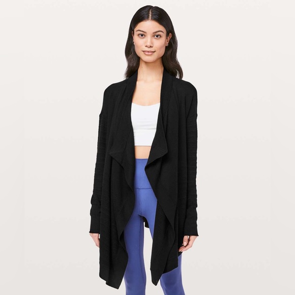 Lululemon Find Your Calm Wrap‎ Black W3BQKS Size 10-12 - Picture 2 of 10